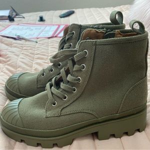 Green combat boot